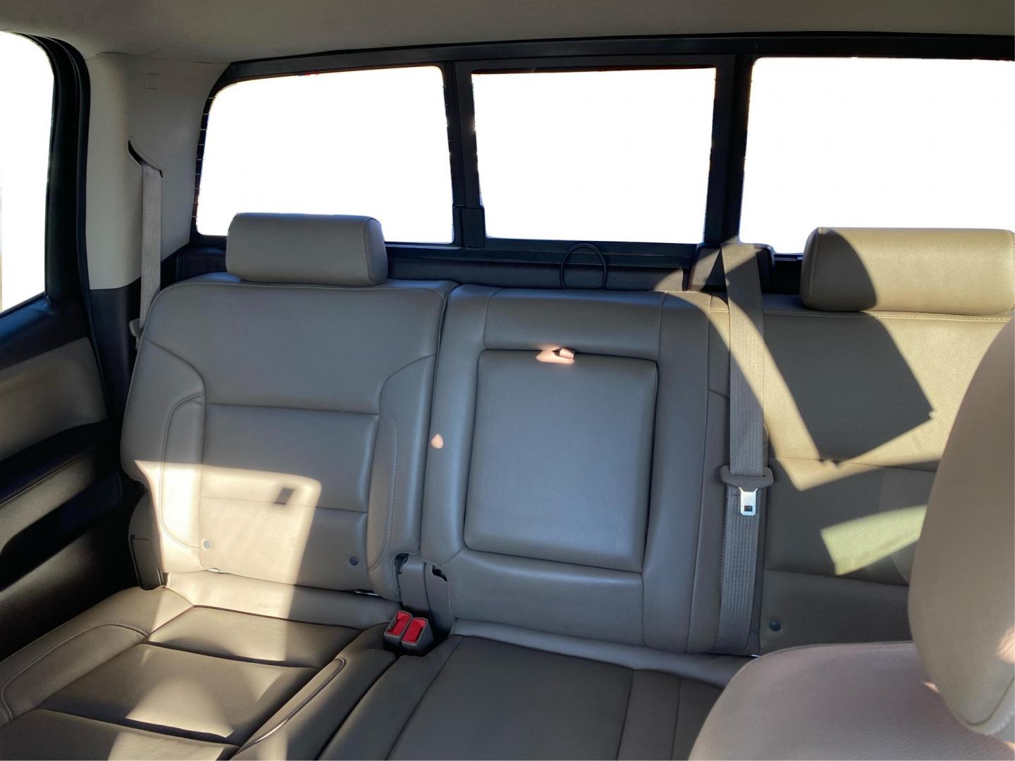 2015 WHITE CHEVROLET SILVERADO 1500 LTZ (3GCUKSEC6FG) with an 5.3L engine, Automatic transmission, located at 908 SE 14th Street, Des Moines, IA, 50317, (515) 281-0330, 41.580303, -93.597046 - Photo#13