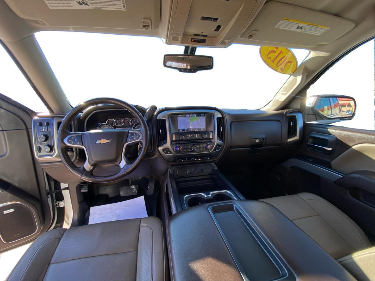 2015 WHITE CHEVROLET SILVERADO 1500 LTZ (3GCUKSEC6FG) with an 5.3L engine, Automatic transmission, located at 908 SE 14th Street, Des Moines, IA, 50317, (515) 281-0330, 41.580303, -93.597046 - Photo#21