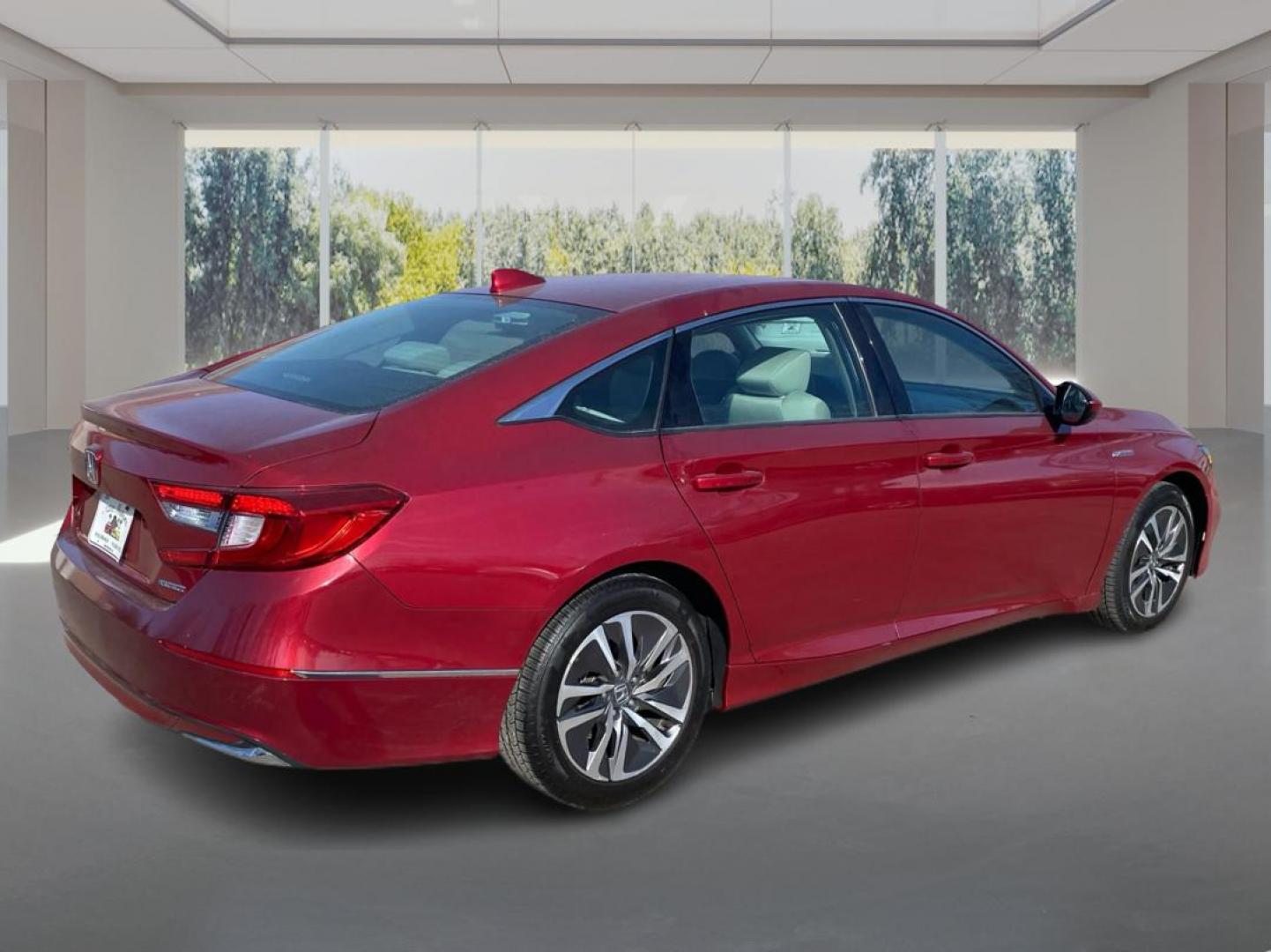 2019 RED HONDA ACCORD HYBRID (1HGCV3F1XKA) with an 2.0L engine, Continuously Variable transmission, located at 908 SE 14th Street, Des Moines, IA, 50317, (515) 281-0330, 41.580303, -93.597046 - Photo#2