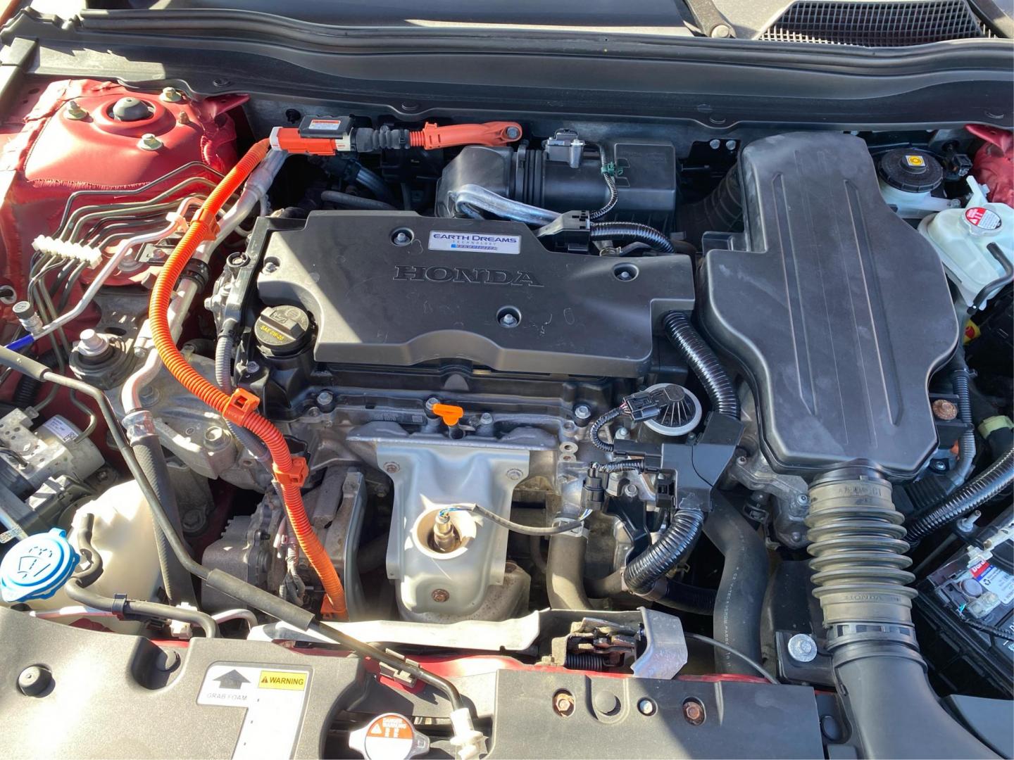 2019 RED HONDA ACCORD HYBRID (1HGCV3F1XKA) with an 2.0L engine, Continuously Variable transmission, located at 908 SE 14th Street, Des Moines, IA, 50317, (515) 281-0330, 41.580303, -93.597046 - Photo#10