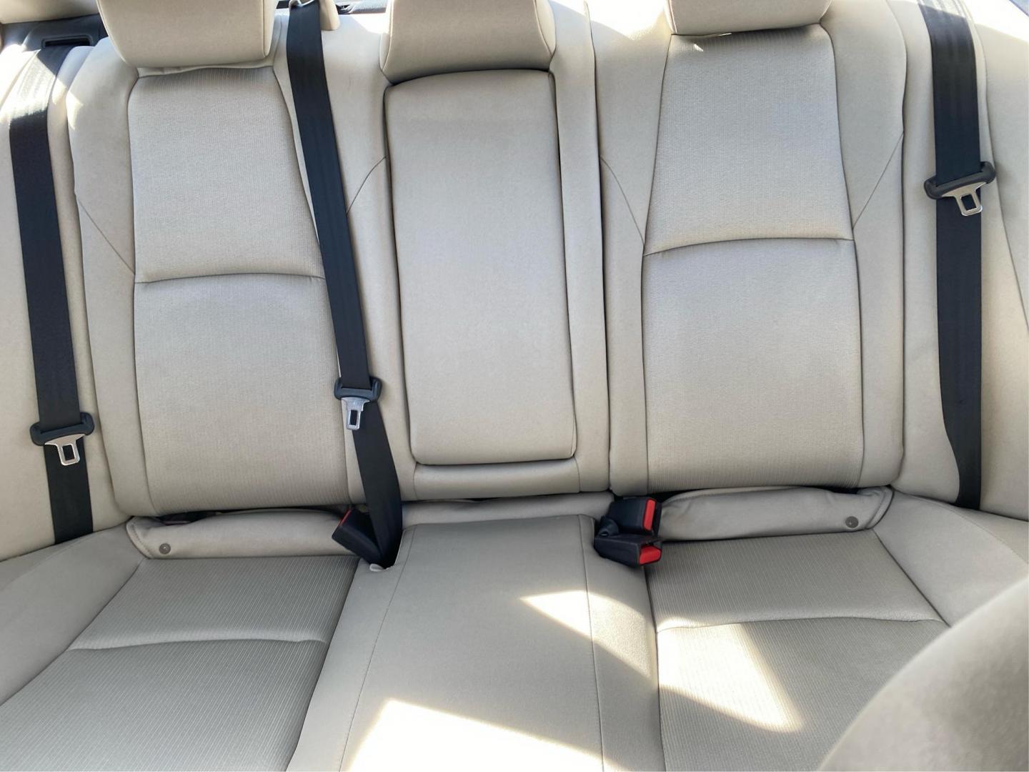 2019 RED HONDA ACCORD HYBRID (1HGCV3F1XKA) with an 2.0L engine, Continuously Variable transmission, located at 908 SE 14th Street, Des Moines, IA, 50317, (515) 281-0330, 41.580303, -93.597046 - Photo#14