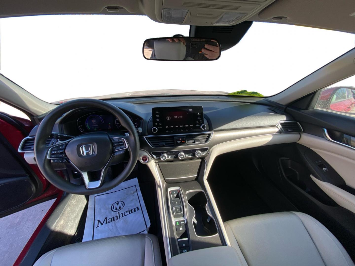 2019 RED HONDA ACCORD HYBRID (1HGCV3F1XKA) with an 2.0L engine, Continuously Variable transmission, located at 908 SE 14th Street, Des Moines, IA, 50317, (515) 281-0330, 41.580303, -93.597046 - Photo#22