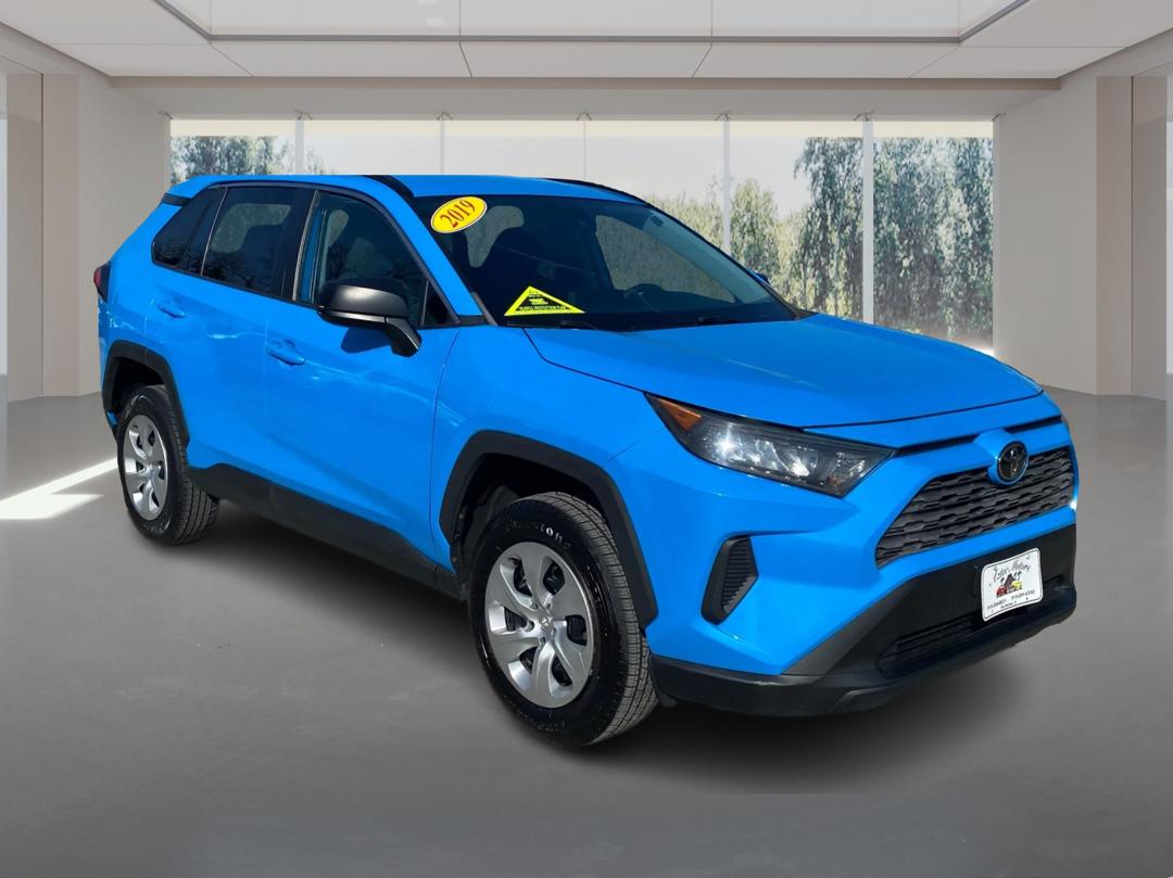 photo of 2019 TOYOTA RAV4 LE