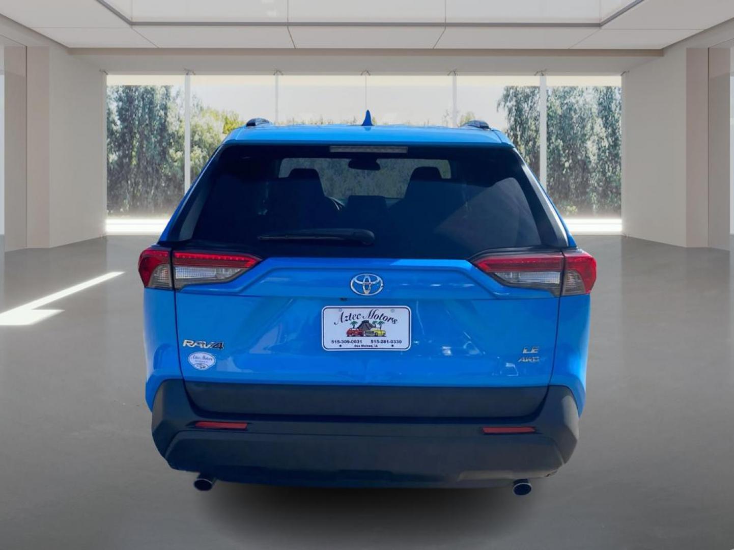 2019 BLUE TOYOTA RAV4 LE (2T3F1RFV9KW) with an 2.5L engine, Automatic transmission, located at 908 SE 14th Street, Des Moines, IA, 50317, (515) 281-0330, 41.580303, -93.597046 - Photo#3