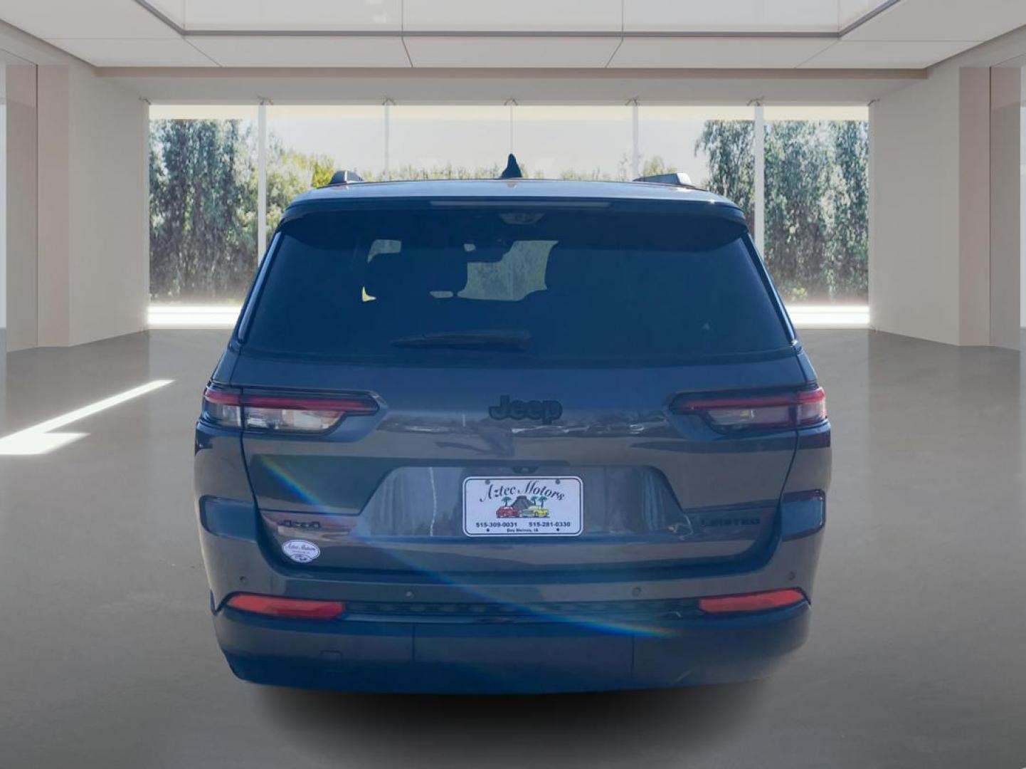 2024 GRAY JEEP GRAND CHEROKEE L LIMITED (1C4RJKBGXR8) with an 3.6L engine, Automatic transmission, located at 908 SE 14th Street, Des Moines, IA, 50317, (515) 281-0330, 41.580303, -93.597046 - Photo#3