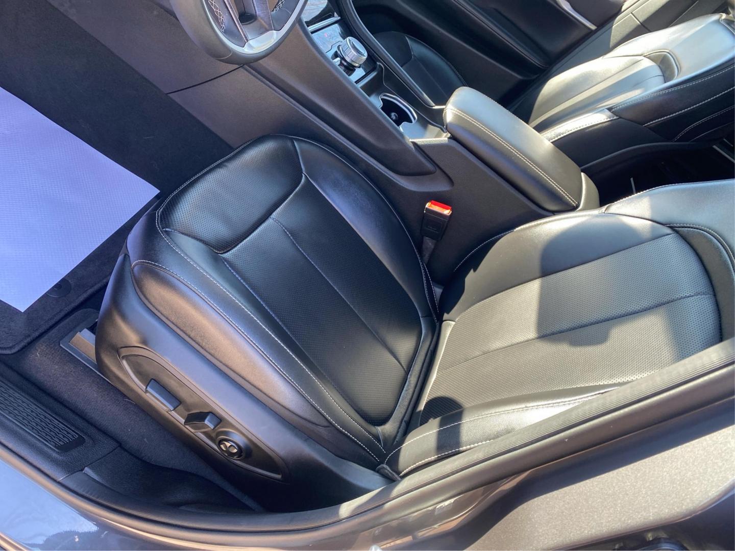 2024 GRAY JEEP GRAND CHEROKEE L LIMITED (1C4RJKBGXR8) with an 3.6L engine, Automatic transmission, located at 908 SE 14th Street, Des Moines, IA, 50317, (515) 281-0330, 41.580303, -93.597046 - Photo#18