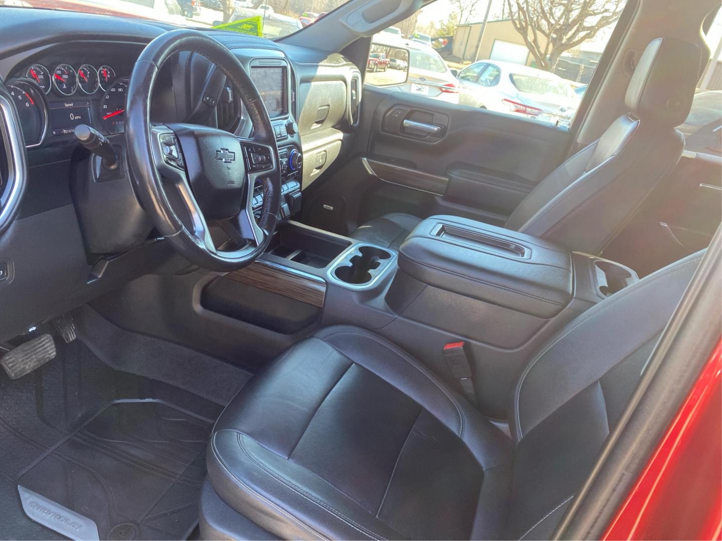 2021 RED CHEVROLET SILVERADO 1500 RST (3GCUYEET0MG) with an 3.0L engine, Automatic transmission, located at 908 SE 14th Street, Des Moines, IA, 50317, (515) 281-0330, 41.580303, -93.597046 - Photo#8