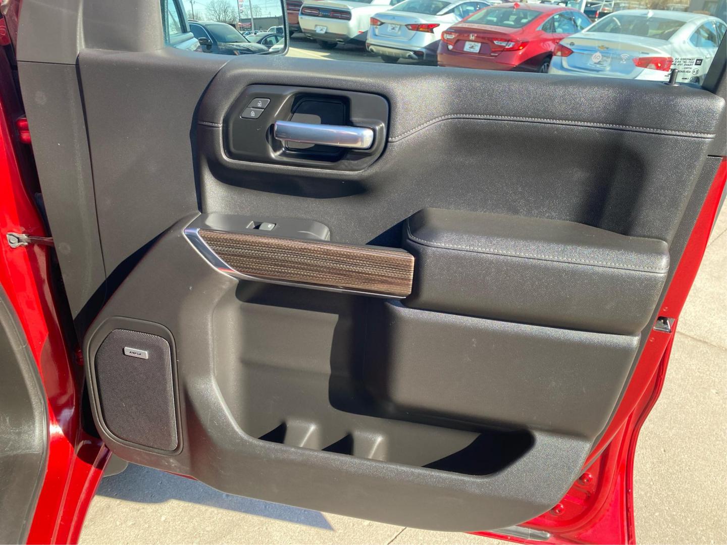 2021 RED CHEVROLET SILVERADO 1500 RST (3GCUYEET0MG) with an 3.0L engine, Automatic transmission, located at 908 SE 14th Street, Des Moines, IA, 50317, (515) 281-0330, 41.580303, -93.597046 - Photo#19