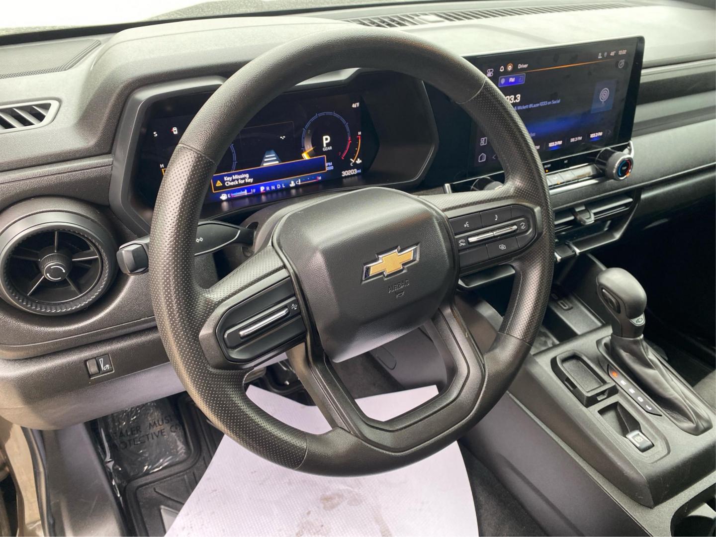 2024 BROWN CHEVROLET COLORADO (1GCGSBEC3R1) with an 2.7L engine, Automatic transmission, located at 908 SE 14th Street, Des Moines, IA, 50317, (515) 281-0330, 41.580303, -93.597046 - Photo#15