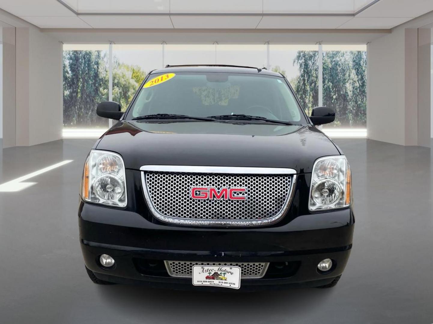 2013 BLACK GMC YUKON DENALI (1GKS2EEF4DR) with an 6.2L engine, Automatic transmission, located at 908 SE 14th Street, Des Moines, IA, 50317, (515) 281-0330, 41.580303, -93.597046 - Photo#6