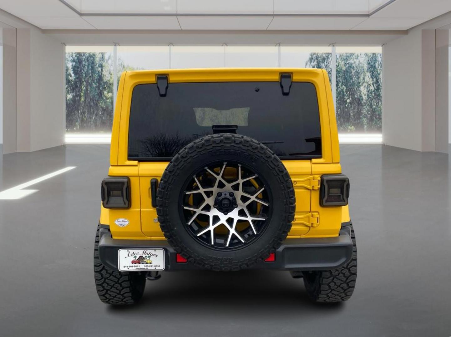 2019 YELLOW JEEP WRANGLER UNLIMI SAHARA (1C4HJXEG3KW) with an 3.6L engine, Automatic transmission, located at 908 SE 14th Street, Des Moines, IA, 50317, (515) 281-0330, 41.580303, -93.597046 - Photo#3