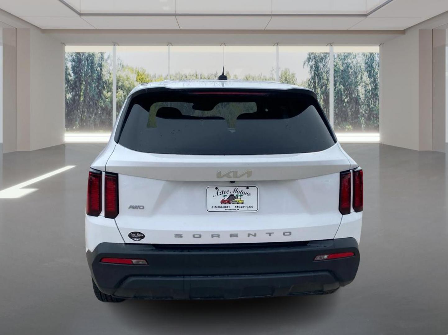 2022 WHITE KIA SORENTO LX (5XYRGDLC8NG) with an 2.5L engine, Automatic transmission, located at 908 SE 14th Street, Des Moines, IA, 50317, (515) 281-0330, 41.580303, -93.597046 - Photo#3