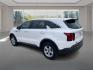 2022 WHITE KIA SORENTO LX (5XYRGDLC8NG) with an 2.5L engine, Automatic transmission, located at 908 SE 14th Street, Des Moines, IA, 50317, (515) 281-0330, 41.580303, -93.597046 - Photo#4