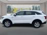 2022 WHITE KIA SORENTO LX (5XYRGDLC8NG) with an 2.5L engine, Automatic transmission, located at 908 SE 14th Street, Des Moines, IA, 50317, (515) 281-0330, 41.580303, -93.597046 - Photo#5