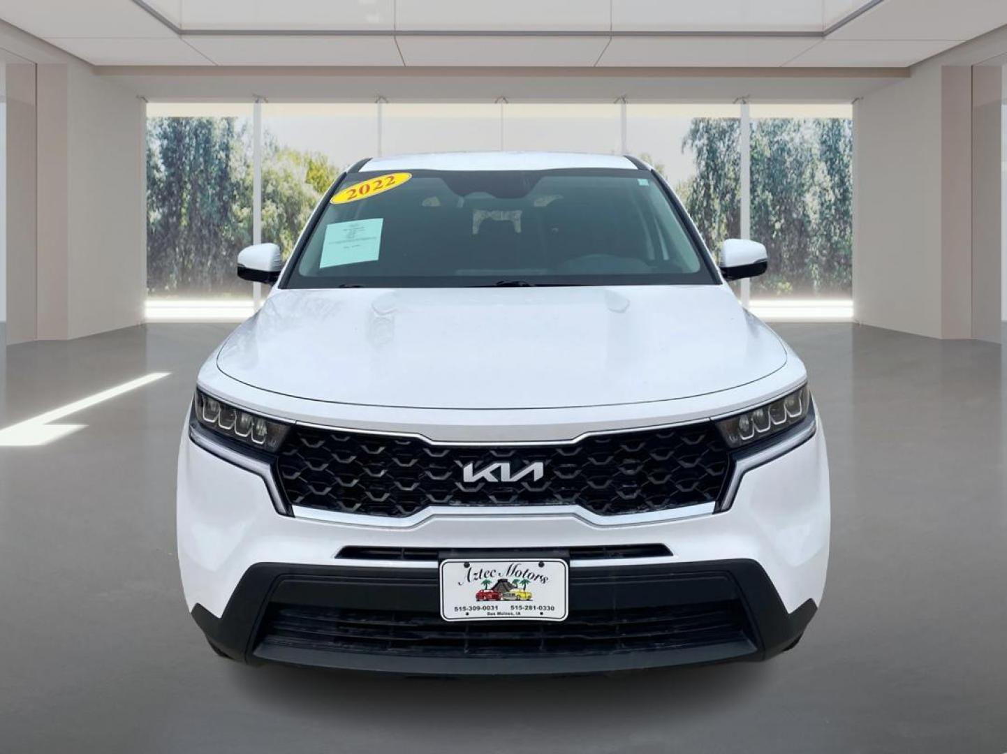 2022 WHITE KIA SORENTO LX (5XYRGDLC8NG) with an 2.5L engine, Automatic transmission, located at 908 SE 14th Street, Des Moines, IA, 50317, (515) 281-0330, 41.580303, -93.597046 - Photo#6