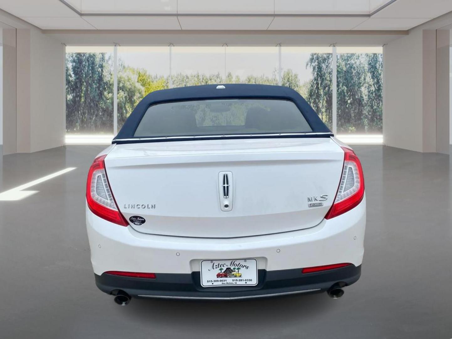 2014 WHITE LINCOLN MKS (1LNHL9EK6EG) with an 3.7L engine, Automatic transmission, located at 908 SE 14th Street, Des Moines, IA, 50317, (515) 281-0330, 41.580303, -93.597046 - Photo#3