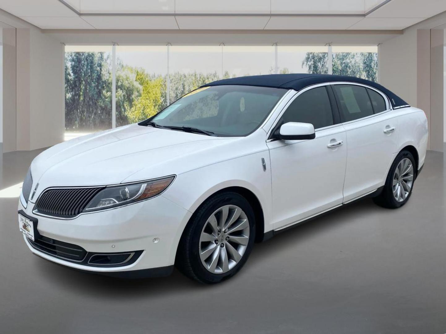 2014 WHITE LINCOLN MKS (1LNHL9EK6EG) with an 3.7L engine, Automatic transmission, located at 908 SE 14th Street, Des Moines, IA, 50317, (515) 281-0330, 41.580303, -93.597046 - Photo#7