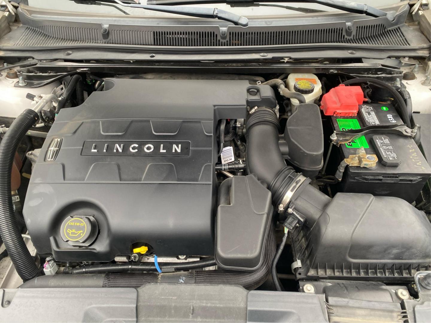 2014 WHITE LINCOLN MKS (1LNHL9EK6EG) with an 3.7L engine, Automatic transmission, located at 908 SE 14th Street, Des Moines, IA, 50317, (515) 281-0330, 41.580303, -93.597046 - Photo#10