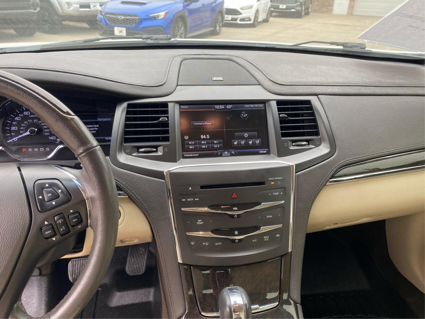 2014 WHITE LINCOLN MKS (1LNHL9EK6EG) with an 3.7L engine, Automatic transmission, located at 908 SE 14th Street, Des Moines, IA, 50317, (515) 281-0330, 41.580303, -93.597046 - Photo#13