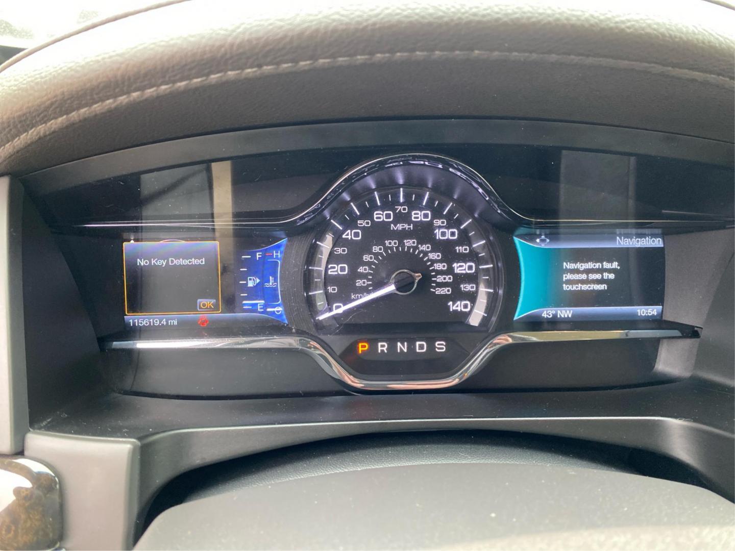 2014 WHITE LINCOLN MKS (1LNHL9EK6EG) with an 3.7L engine, Automatic transmission, located at 908 SE 14th Street, Des Moines, IA, 50317, (515) 281-0330, 41.580303, -93.597046 - Photo#15