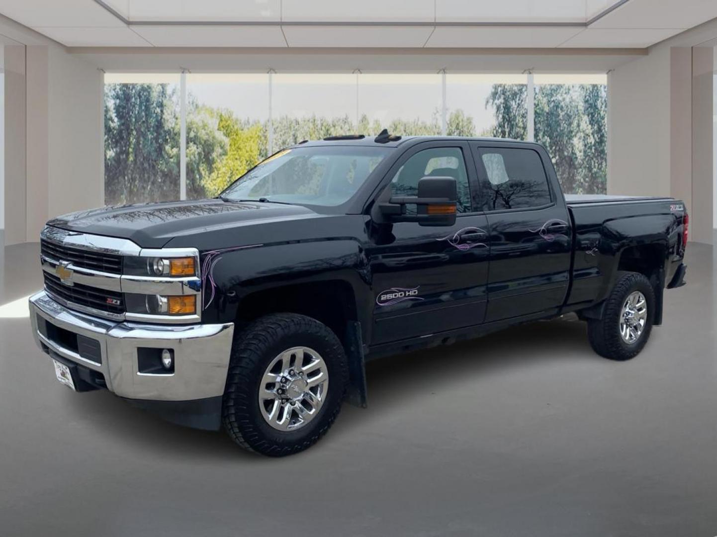 2015 BLACK CHEVROLET SILVERADO 2500 HEAVY DUTY LT (1GC1KVEG2FF) with an 6.0L engine, Automatic transmission, located at 908 SE 14th Street, Des Moines, IA, 50317, (515) 281-0330, 41.580303, -93.597046 - Photo#7