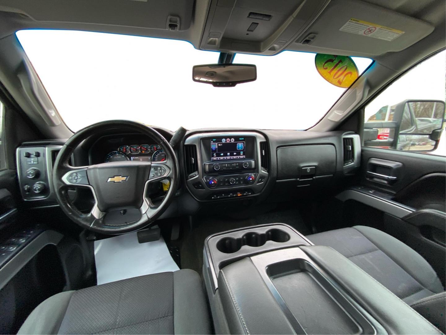 2015 BLACK CHEVROLET SILVERADO 2500 HEAVY DUTY LT (1GC1KVEG2FF) with an 6.0L engine, Automatic transmission, located at 908 SE 14th Street, Des Moines, IA, 50317, (515) 281-0330, 41.580303, -93.597046 - Photo#21