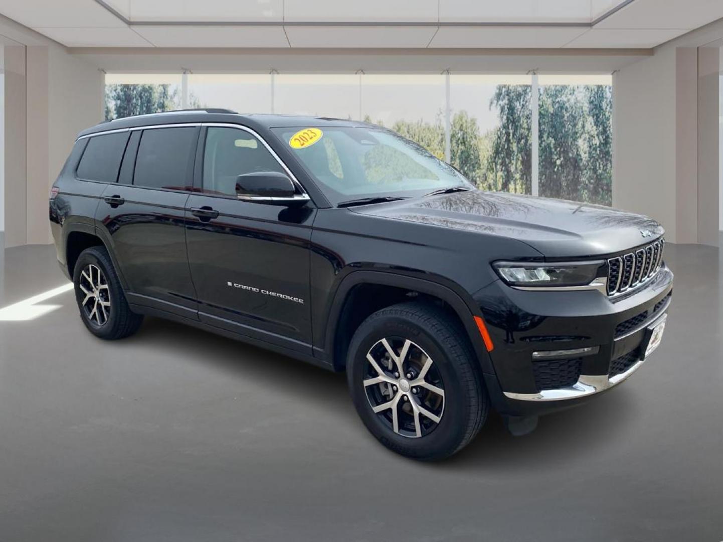 2023 BLACK JEEP GRAND CHEROKEE L LIMITED (1C4RJKBG3P8) with an 3.6L engine, Automatic transmission, located at 908 SE 14th Street, Des Moines, IA, 50317, (515) 281-0330, 41.580303, -93.597046 - Photo#0
