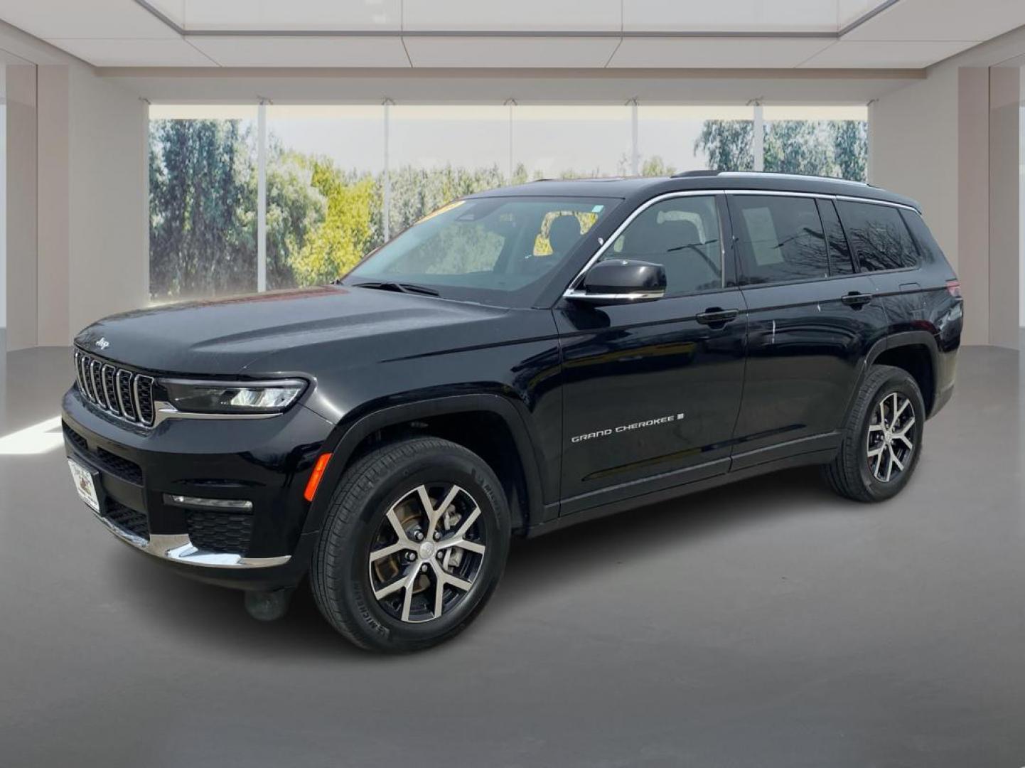 2023 BLACK JEEP GRAND CHEROKEE L LIMITED (1C4RJKBG3P8) with an 3.6L engine, Automatic transmission, located at 908 SE 14th Street, Des Moines, IA, 50317, (515) 281-0330, 41.580303, -93.597046 - Photo#7