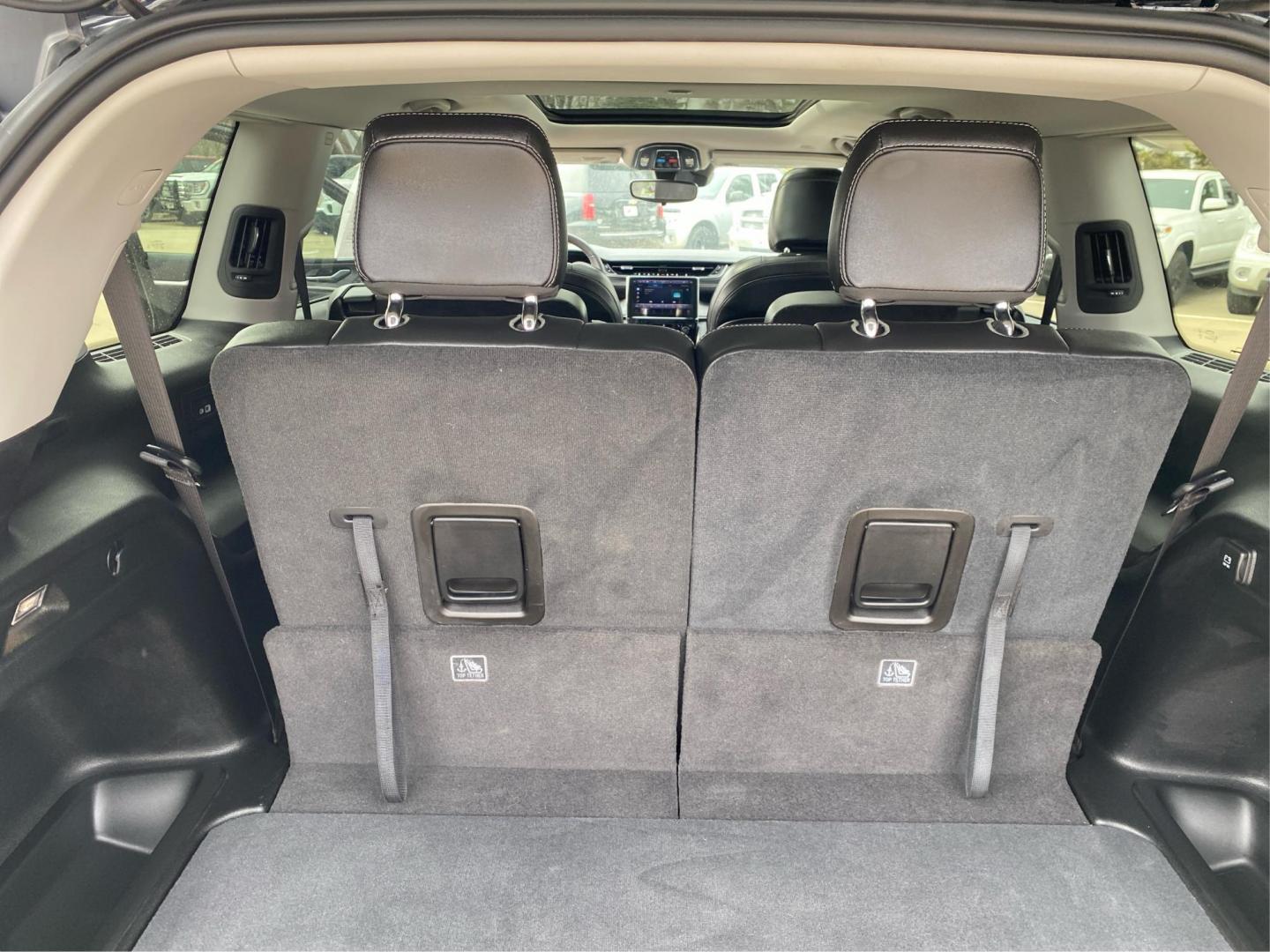 2023 BLACK JEEP GRAND CHEROKEE L LIMITED (1C4RJKBG3P8) with an 3.6L engine, Automatic transmission, located at 908 SE 14th Street, Des Moines, IA, 50317, (515) 281-0330, 41.580303, -93.597046 - Photo#12