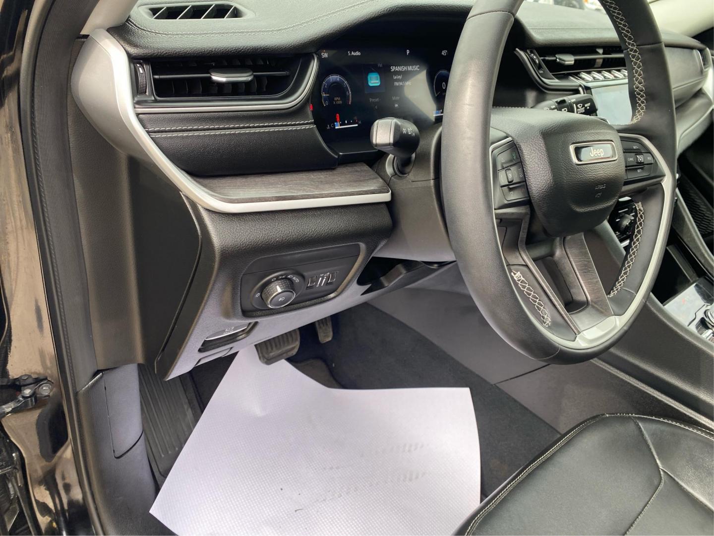 2023 BLACK JEEP GRAND CHEROKEE L LIMITED (1C4RJKBG3P8) with an 3.6L engine, Automatic transmission, located at 908 SE 14th Street, Des Moines, IA, 50317, (515) 281-0330, 41.580303, -93.597046 - Photo#17