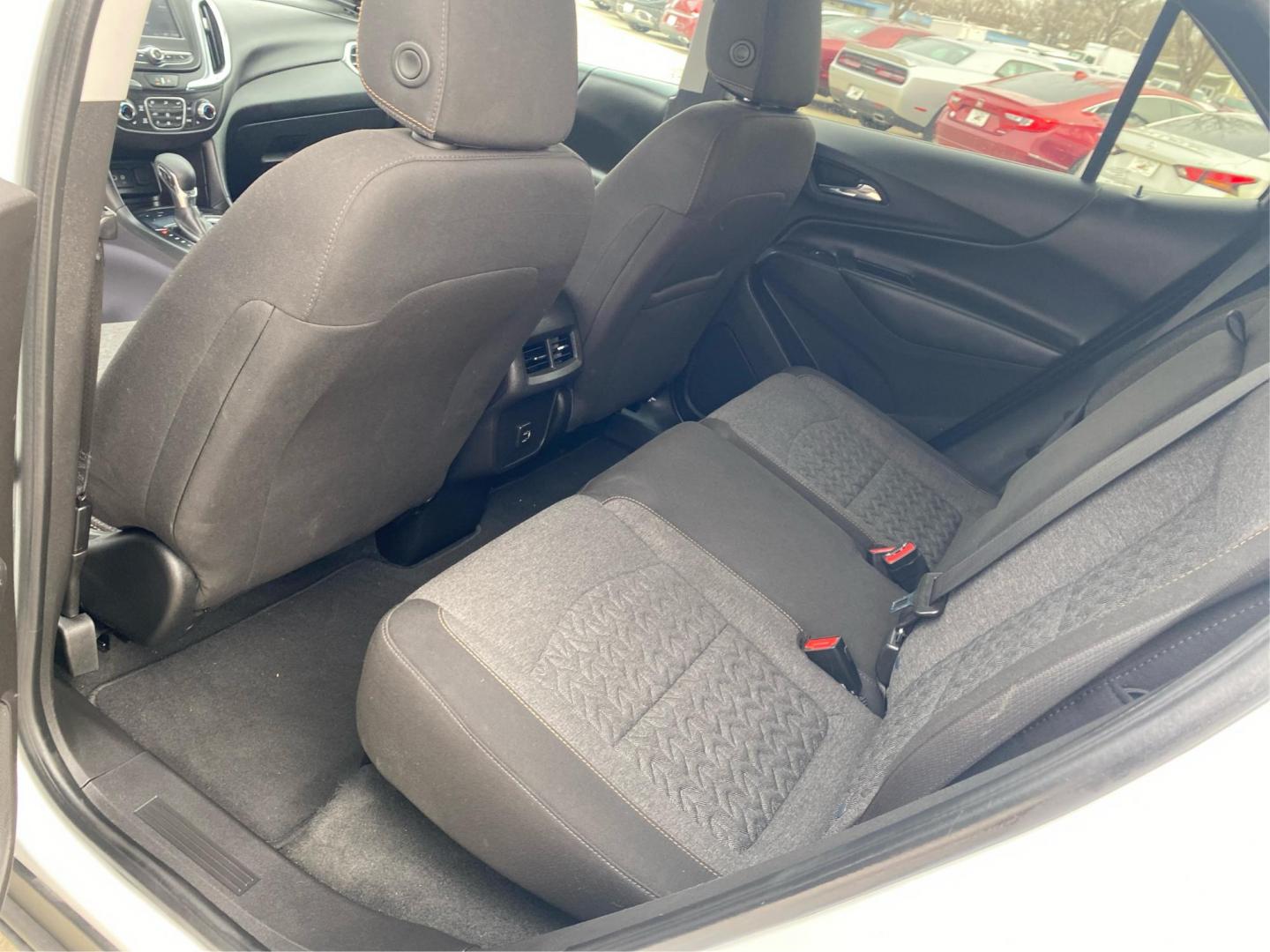 2024 WHITE CHEVROLET EQUINOX LT (3GNAXUEG4RS) with an 1.5L engine, Automatic transmission, located at 908 SE 14th Street, Des Moines, IA, 50317, (515) 281-0330, 41.580303, -93.597046 - Photo#9