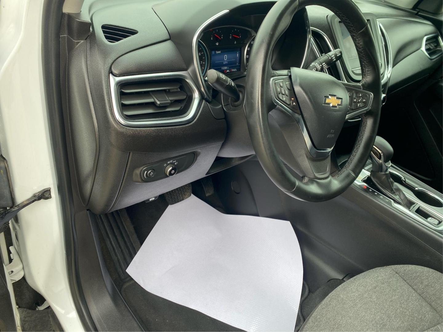 2024 WHITE CHEVROLET EQUINOX LT (3GNAXUEG4RS) with an 1.5L engine, Automatic transmission, located at 908 SE 14th Street, Des Moines, IA, 50317, (515) 281-0330, 41.580303, -93.597046 - Photo#17