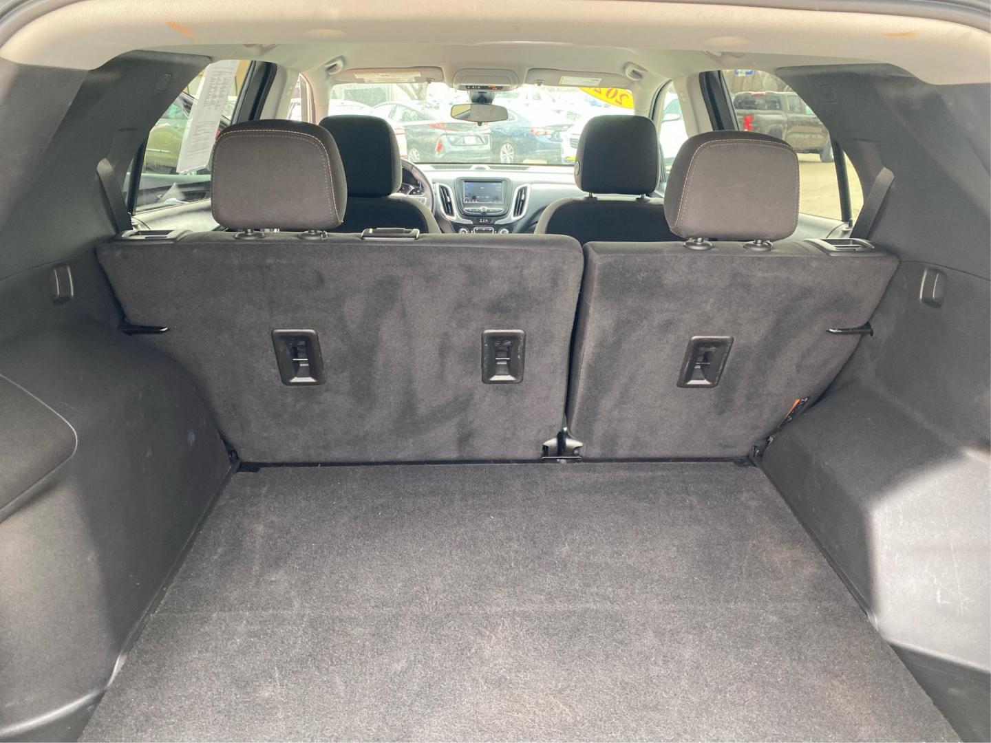 2023 GRAY CHEVROLET EQUINOX LT (3GNAXUEG3PS) with an 1.5L engine, Automatic transmission, located at 908 SE 14th Street, Des Moines, IA, 50317, (515) 281-0330, 41.580303, -93.597046 - Photo#12