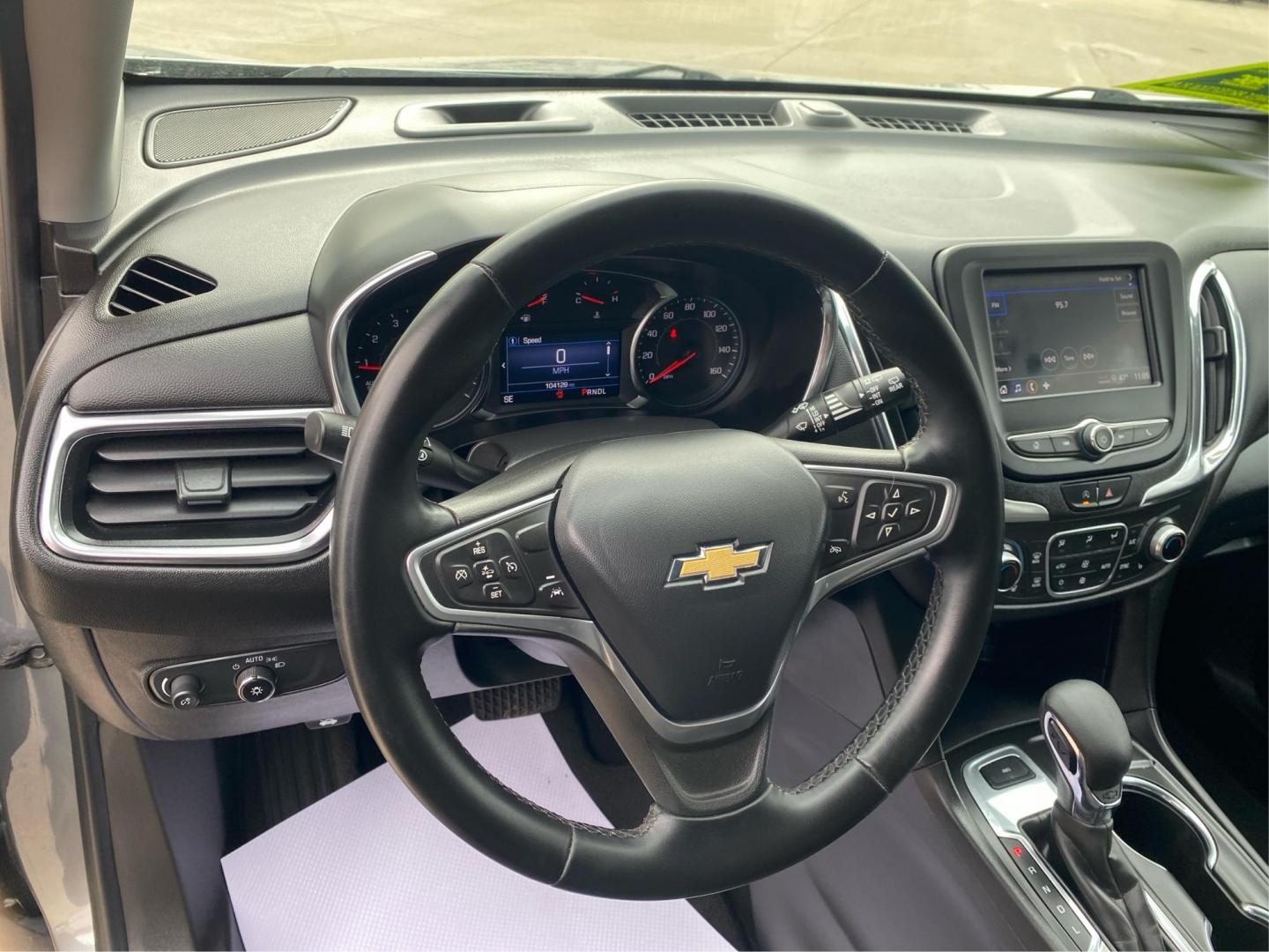 2023 GRAY CHEVROLET EQUINOX LT (3GNAXUEG3PS) with an 1.5L engine, Automatic transmission, located at 908 SE 14th Street, Des Moines, IA, 50317, (515) 281-0330, 41.580303, -93.597046 - Photo#16
