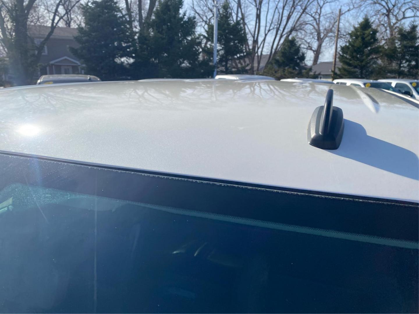 2014 WHITE GMC SIERRA CREW CAB SLE (3GTU2UEC4EG) with an 5.3L engine, Automatic transmission, located at 908 SE 14th Street, Des Moines, IA, 50317, (515) 281-0330, 41.580303, -93.597046 - Photo#11