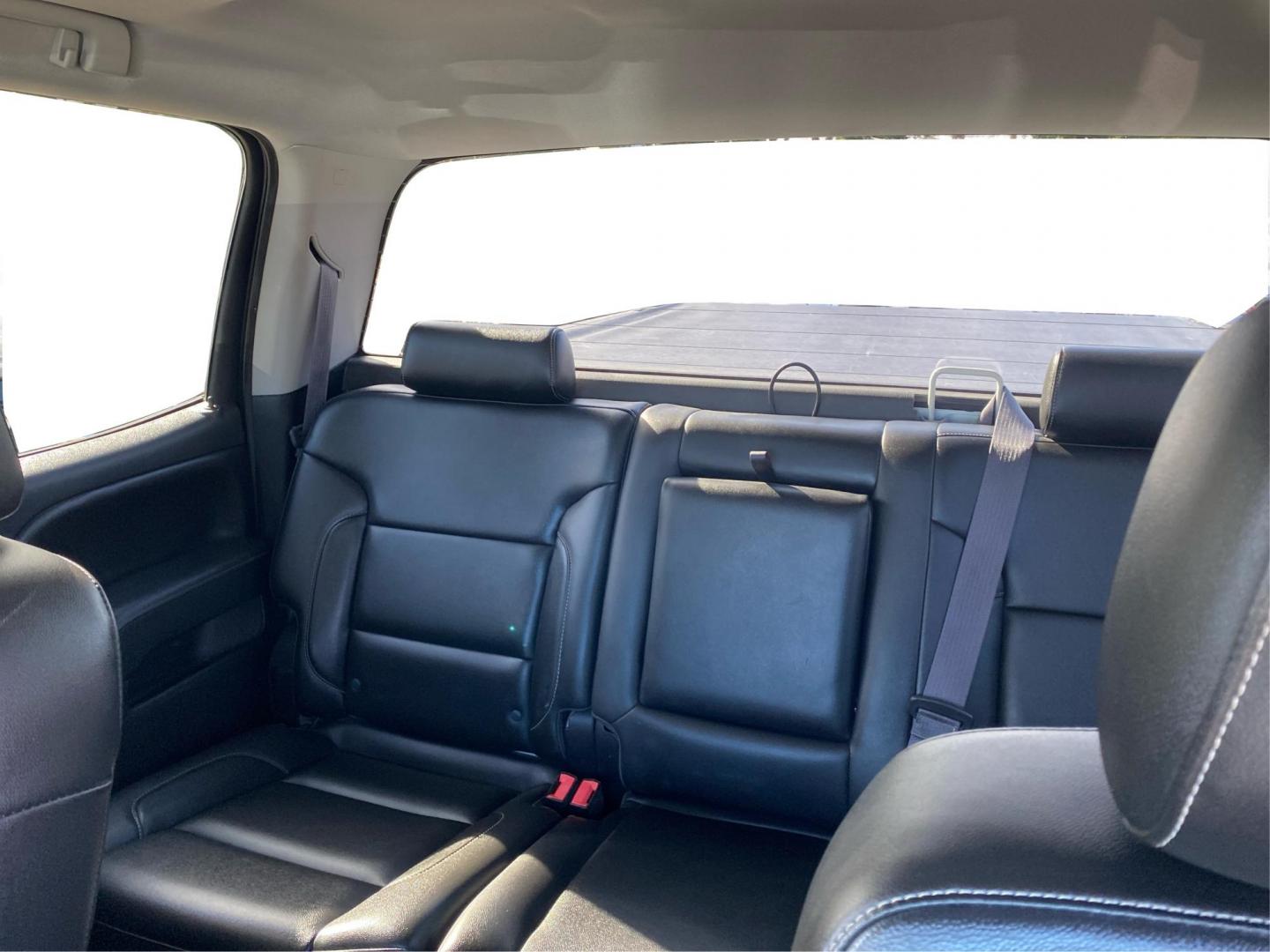 2014 WHITE GMC SIERRA CREW CAB SLE (3GTU2UEC4EG) with an 5.3L engine, Automatic transmission, located at 908 SE 14th Street, Des Moines, IA, 50317, (515) 281-0330, 41.580303, -93.597046 - Photo#13