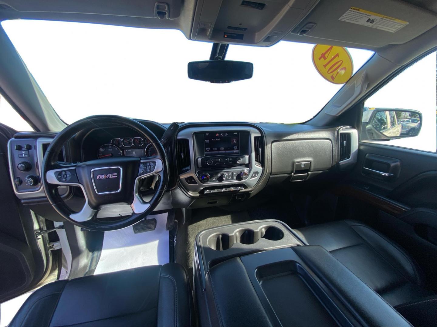 2014 WHITE GMC SIERRA CREW CAB SLE (3GTU2UEC4EG) with an 5.3L engine, Automatic transmission, located at 908 SE 14th Street, Des Moines, IA, 50317, (515) 281-0330, 41.580303, -93.597046 - Photo#21