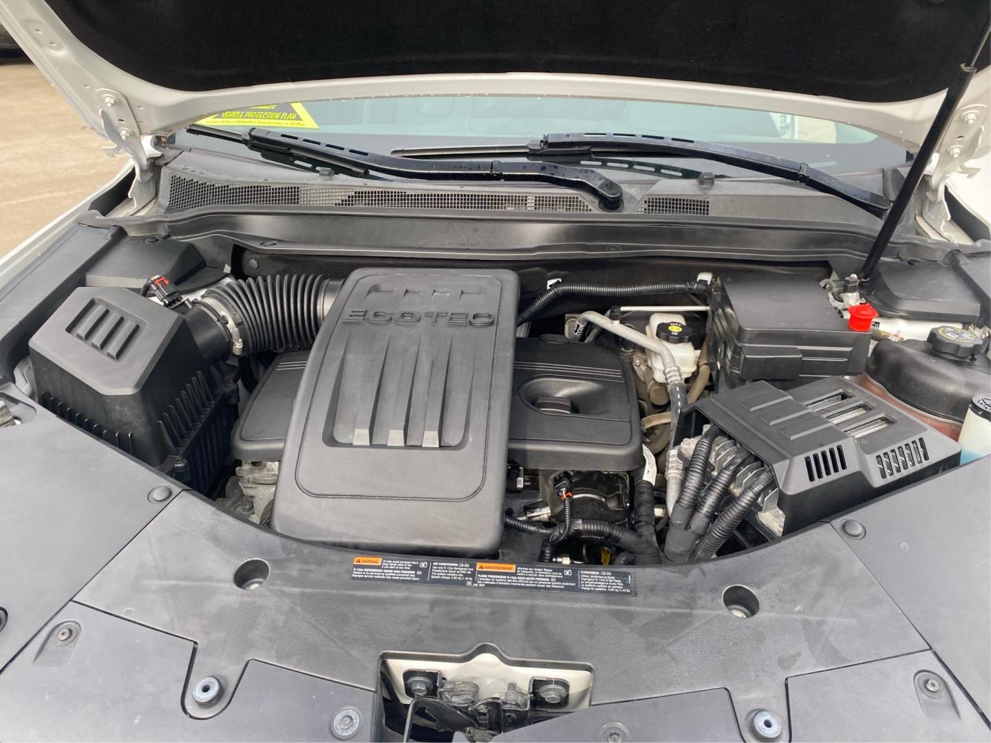 2017 WHITE GMC TERRAIN SLT (2GKALPEKXH6) with an 2.4L engine, Automatic transmission, located at 908 SE 14th Street, Des Moines, IA, 50317, (515) 281-0330, 41.580303, -93.597046 - Photo#10