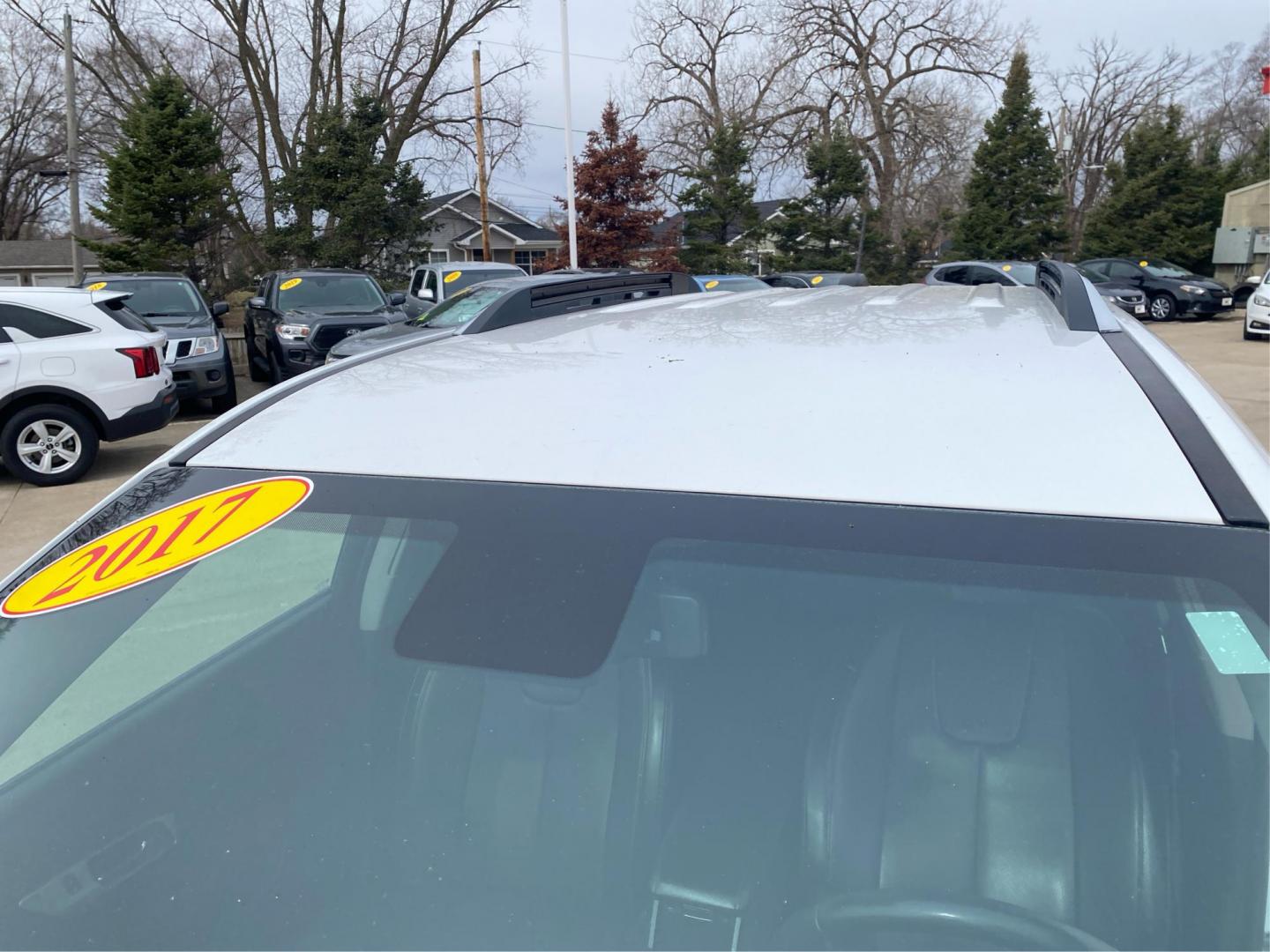 2017 WHITE GMC TERRAIN SLT (2GKALPEKXH6) with an 2.4L engine, Automatic transmission, located at 908 SE 14th Street, Des Moines, IA, 50317, (515) 281-0330, 41.580303, -93.597046 - Photo#11