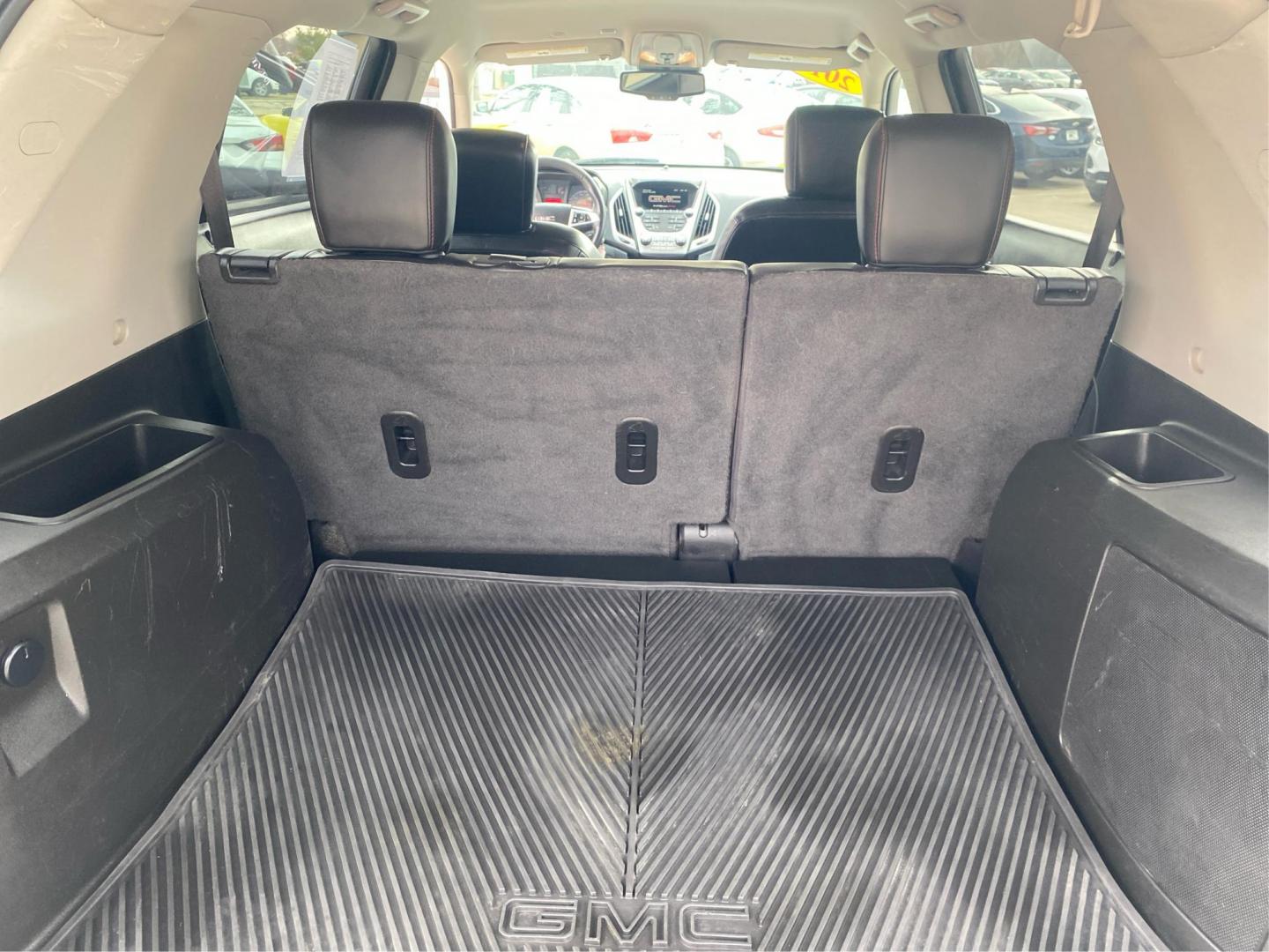 2017 WHITE GMC TERRAIN SLT (2GKALPEKXH6) with an 2.4L engine, Automatic transmission, located at 908 SE 14th Street, Des Moines, IA, 50317, (515) 281-0330, 41.580303, -93.597046 - Photo#12