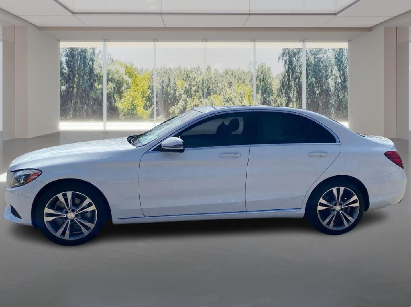 2017 WHITE MERCEDES-BENZ C-CLASS C300 4MATIC (55SWF4KB4HU) with an 2.0L engine, Automatic transmission, located at 908 SE 14th Street, Des Moines, IA, 50317, (515) 281-0330, 41.580303, -93.597046 - Photo#5