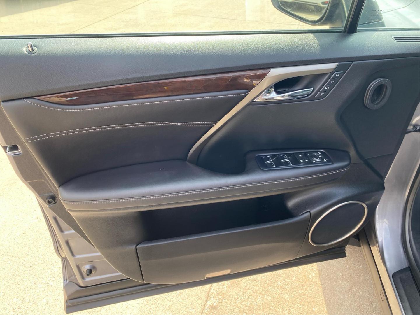 2016 TAN LEXUS RX 350 BASE (2T2BZMCAXGC) with an 3.5L engine, Automatic transmission, located at 908 SE 14th Street, Des Moines, IA, 50317, (515) 281-0330, 41.580303, -93.597046 - Photo#19