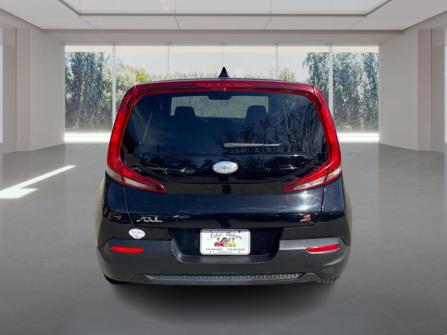 2020 BLACK KIA SOUL LX (KNDJ23AU9L7) with an 2.0L engine, 6-Speed Manual transmission, located at 908 SE 14th Street, Des Moines, IA, 50317, (515) 281-0330, 41.580303, -93.597046 - Photo#3