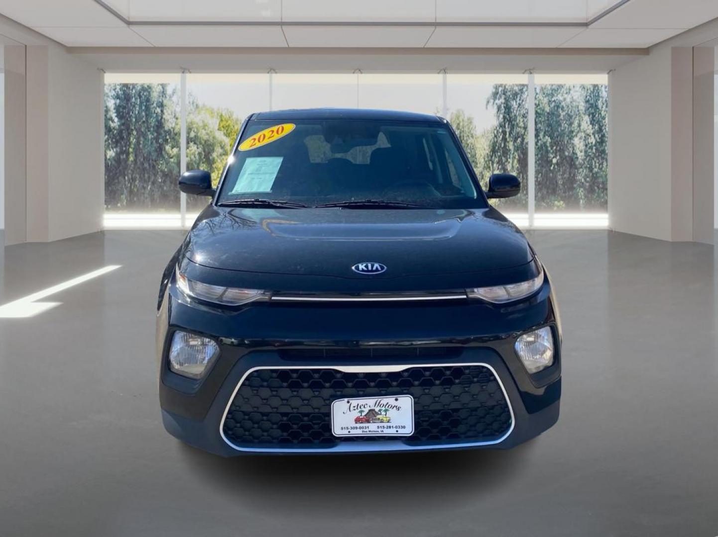 2020 BLACK KIA SOUL LX (KNDJ23AU9L7) with an 2.0L engine, 6-Speed Manual transmission, located at 908 SE 14th Street, Des Moines, IA, 50317, (515) 281-0330, 41.580303, -93.597046 - Photo#6