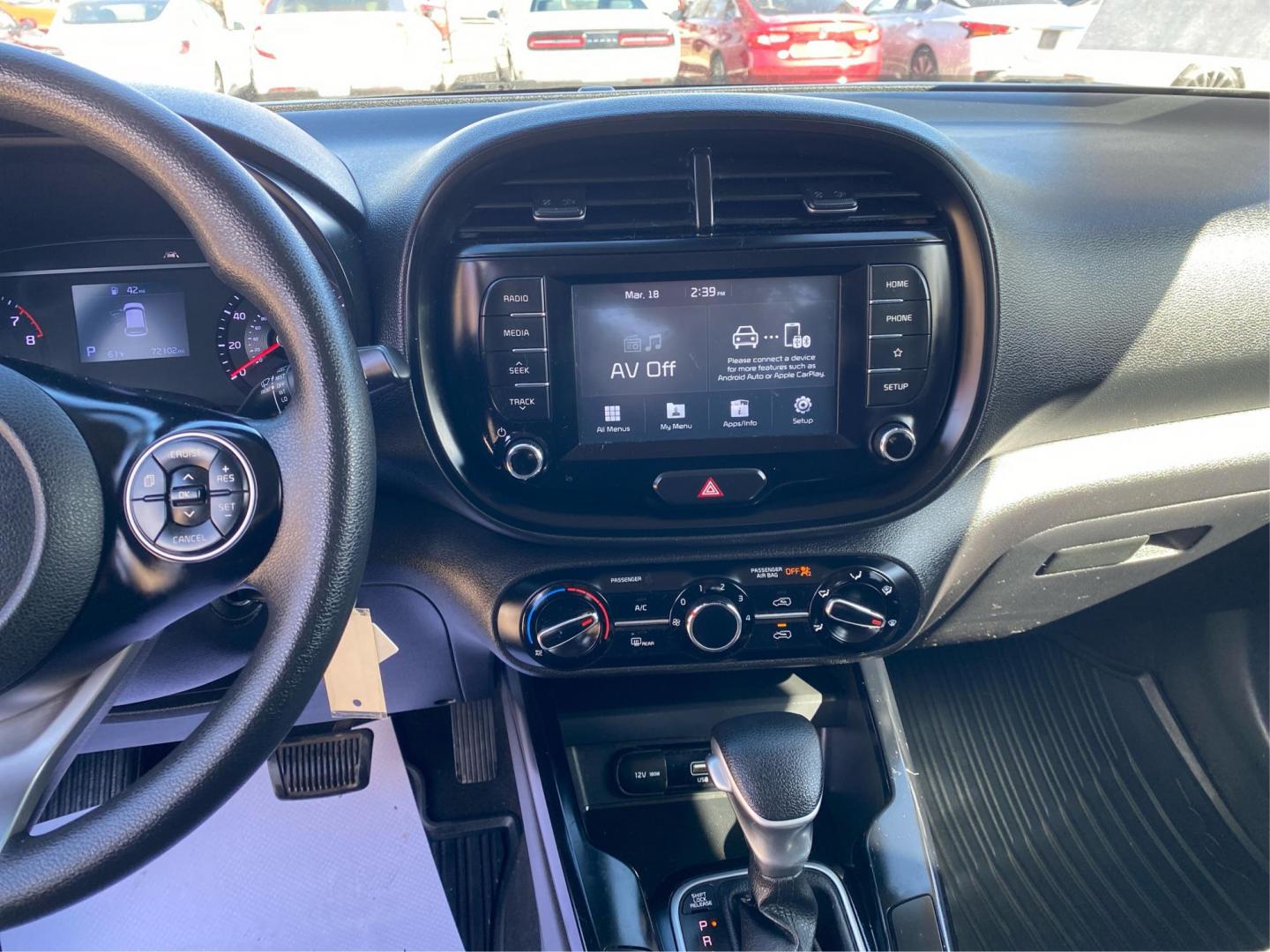 2020 BLACK KIA SOUL LX (KNDJ23AU9L7) with an 2.0L engine, 6-Speed Manual transmission, located at 908 SE 14th Street, Des Moines, IA, 50317, (515) 281-0330, 41.580303, -93.597046 - Photo#13