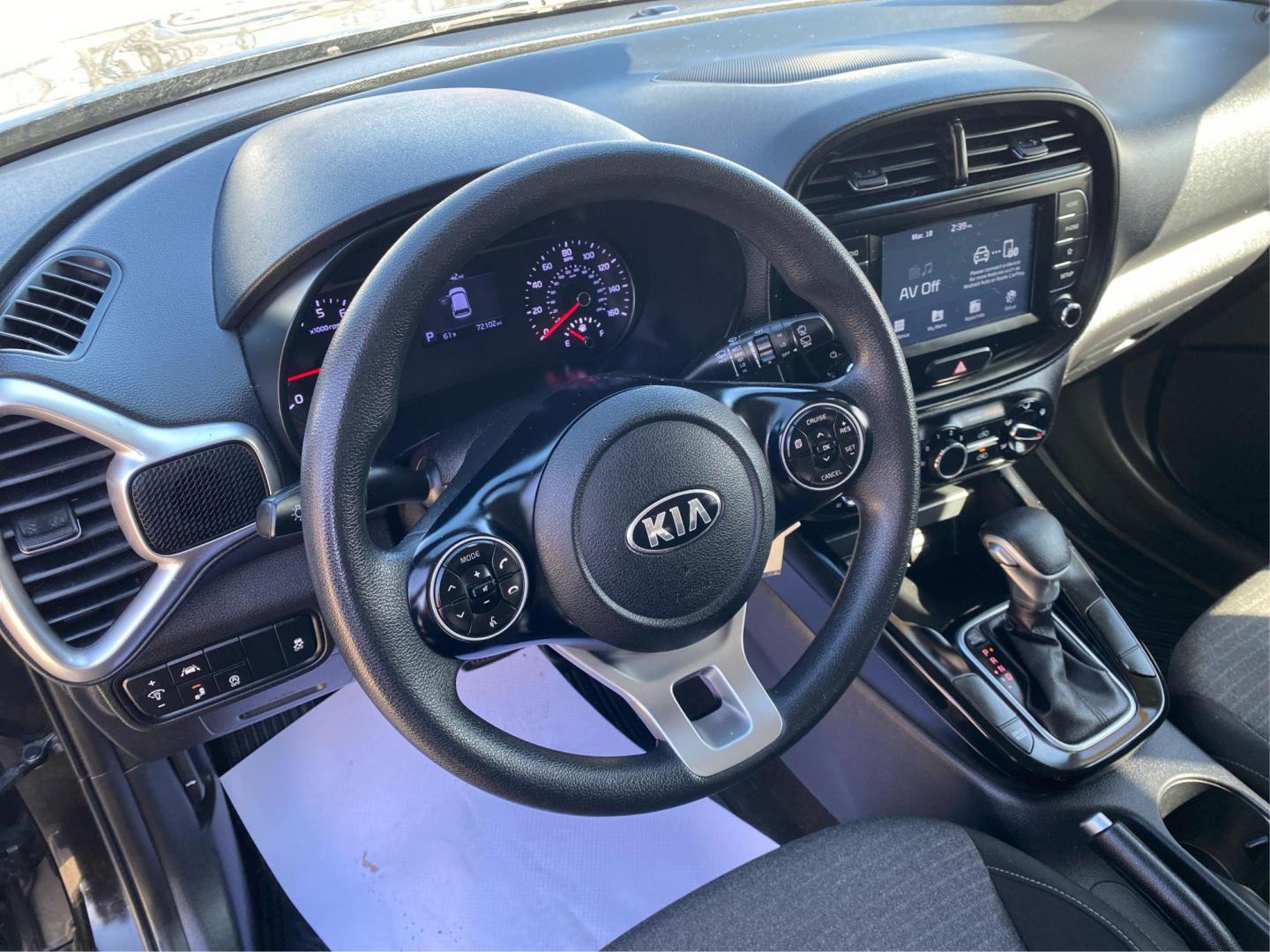 2020 BLACK KIA SOUL LX (KNDJ23AU9L7) with an 2.0L engine, 6-Speed Manual transmission, located at 908 SE 14th Street, Des Moines, IA, 50317, (515) 281-0330, 41.580303, -93.597046 - Photo#16