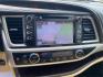 2019 WHITE TOYOTA HIGHLANDER XLE (5TDJZRFH3KS) with an 3.5L engine, Automatic transmission, located at 908 SE 14th Street, Des Moines, IA, 50317, (515) 281-0330, 41.580303, -93.597046 - Photo#13