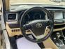 2019 WHITE TOYOTA HIGHLANDER XLE (5TDJZRFH3KS) with an 3.5L engine, Automatic transmission, located at 908 SE 14th Street, Des Moines, IA, 50317, (515) 281-0330, 41.580303, -93.597046 - Photo#16