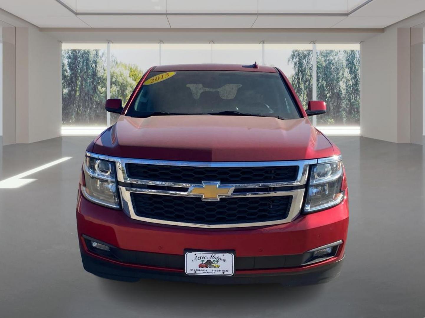 2015 RED CHEVROLET SUBURBAN 1500 LT (1GNSKJKC0FR) with an 5.3L engine, Automatic transmission, located at 908 SE 14th Street, Des Moines, IA, 50317, (515) 281-0330, 41.580303, -93.597046 - Photo#6