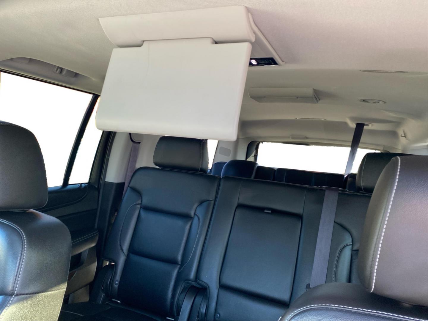 2015 RED CHEVROLET SUBURBAN 1500 LT (1GNSKJKC0FR) with an 5.3L engine, Automatic transmission, located at 908 SE 14th Street, Des Moines, IA, 50317, (515) 281-0330, 41.580303, -93.597046 - Photo#14
